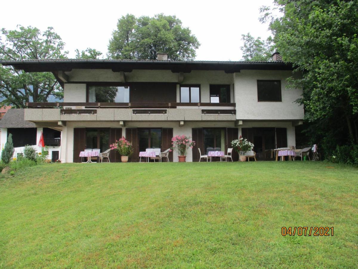 Gaestehaus Leo Bodensdorf Buitenkant foto